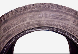 Toyo Observe GSi-5 225/60 R17 talverehvid (2 foto / 3)