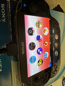 PS Vita Like New (2 foto / 8)