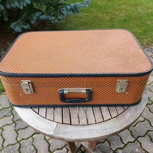 Vintage kohver ( toodetud Leedus ) (2 foto / 5)