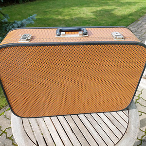 Vintage kohver ( toodetud Leedus ) (4 foto / 5)