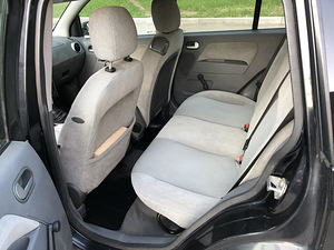 Ford Fusion (7 foto / 7)