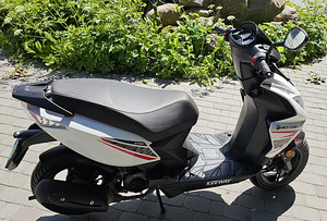 Keeway Fact EVO 50 mopeed, roller (5 foto / 8)