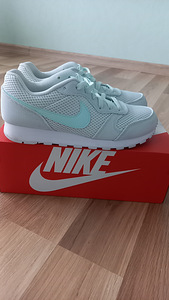 Кроссовки Nike s.37,5 (1 фото из 3)