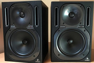 Stuudio monitor BEHRINGER TRUTH B2030A (1 foto / 3)