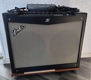 Fender Mustang IV V.2 Combo Amplifier. (1 foto / 4)