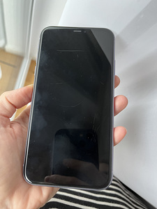 iPhone 11, 64 ГБ (3 фото из 4)