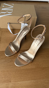 Uued Zara kingad s38 (2 foto / 3)