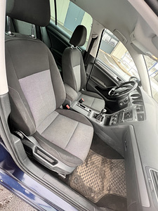 Volkswagen Golf 1.6 TDI 81kW (9 foto / 12)