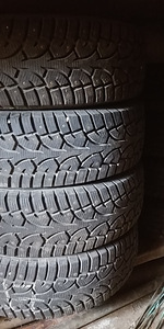 225/65R17 4шт (2 фото из 7)