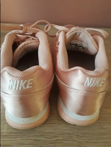 Кроссовки nike, 37 (3 фото из 3)
