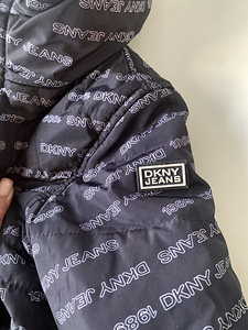 DKNY kahepoolne soe jope (3 foto / 10)