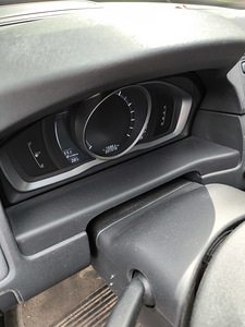 Volvo V70. 2016 (8 foto / 12)