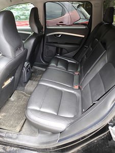 Volvo V70. 2016 (12 foto / 12)
