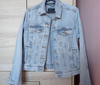 Женская джинсовая куртка, размер 36.