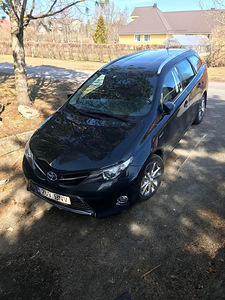 Toyota auris 2015 universaal hübriid varuosadeks (1 foto / 1)