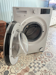 стиральная машина с сушкой Beko HTV 8733 XS0