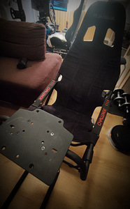Playseat Challenge Alcantara (1 foto / 6)