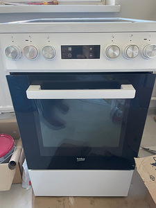 Beko FSM 57300 GW klaaskeraamiline pliit (2 foto / 7)