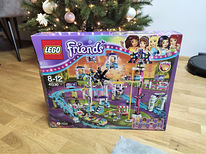 LEGO Friends Amusement Park Roller Coaster 41130