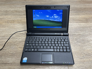Asus eee pc ректро нетбук (1 фото из 4)