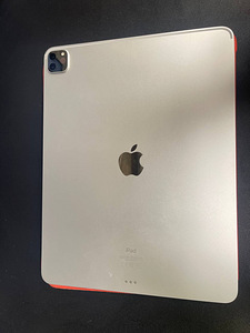 Apple iPad Pro 12.9 Inch (4th Generation) (2 foto / 3)