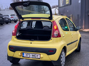 Auto rent Peugeot 107 1.0 50 kw automaat (5 foto / 10)