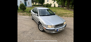 Volvo s40 (2 фото из 5)