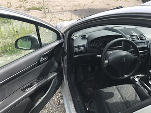 Peugeot 407 (4 foto / 6)
