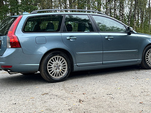 Volvo v50 (4 фото из 6)