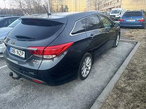 Hyundai i40 (5 фото из 12)