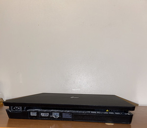 Playstation 4 500GB (1 foto / 6)