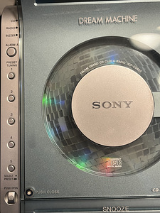 Sony Dream Machine - FM/AM CD CLOCK RADIO (4 foto / 6)