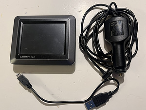 Garmin Nüvi 550 + kaablid (4 foto / 4)
