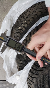 Naastrehvid Nokian Hakkapeliitta 8 205/55/16 4tk (2 foto / 8)