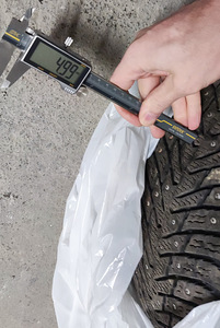 Naastrehvid Nokian Hakkapeliitta 8 205/55/16 4tk (3 foto / 8)