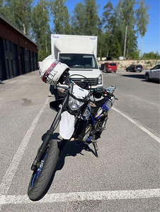 2016 Yamaha WR125 (3 фото из 5)