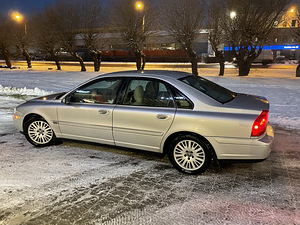 Volvo S80 2004 (4 фото из 5)
