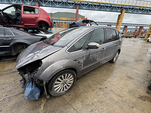 Ford s-max (4 foto / 8)
