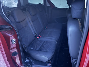 Peugeot Partner varuosadeks (6 foto / 8)
