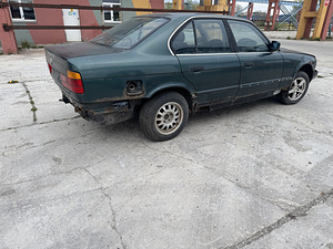 BMW e34 на запчасти (5 фото из 7)