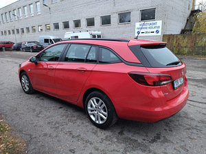 Opel Astra K Sports Tourer (5 foto / 15)