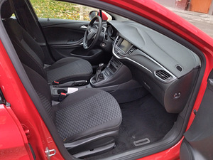 Opel Astra K Sports Tourer (12 foto / 15)