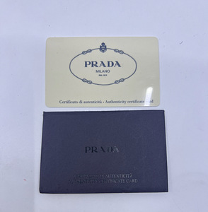 VINTAGE PRADA KÄEKOTT (6 foto / 9)