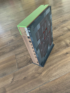 XBOX ONE S + Juhtpult / Iga mäng 15€ (4 foto / 8)