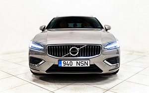 Volvo V60 2020a nelikveoline pistikhübriid (2 foto / 15)