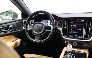 Volvo V60 2020a nelikveoline pistikhübriid (5 foto / 15)