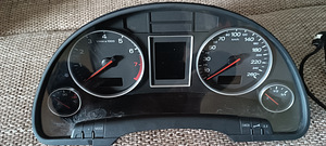 Audi A4 salongi autovaruosad (9 foto / 10)