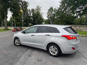 Hundai I30 (3 фото из 8)