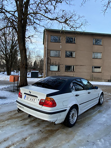 E46 323i Driftikas (3 фото из 6)