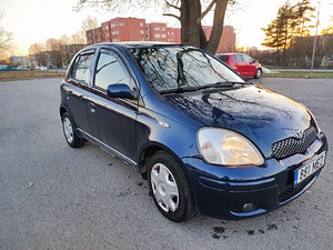 Toyota Yaris 2005 1.0 (3 foto / 8)